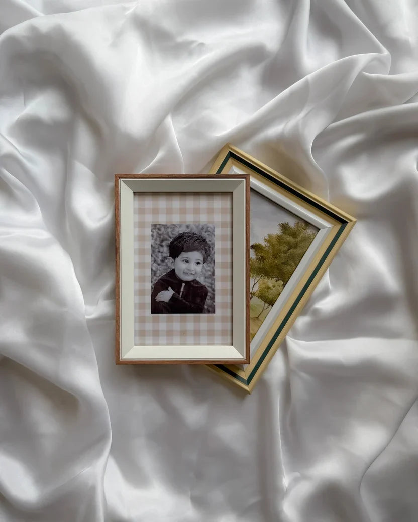 The Portrait - Table Frame