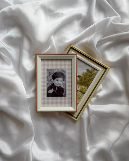 The Portrait - Table Frame
